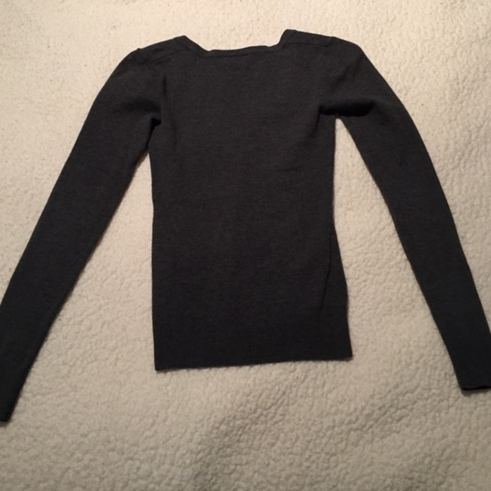 Banana Republic V Neck Sweater - Picture 3 of 3